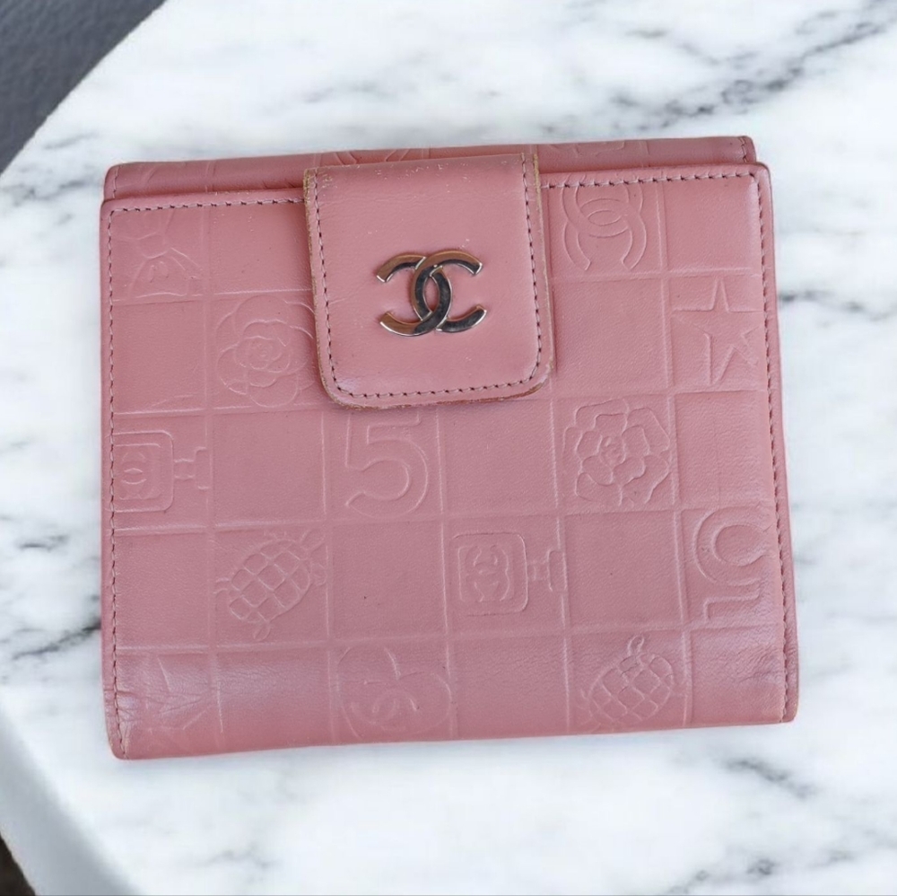 Chanel pink leather Bi-fold wallet